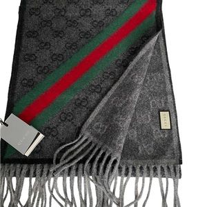 🔥🔥🔥new Authentic GUCCI scarf 100% wool